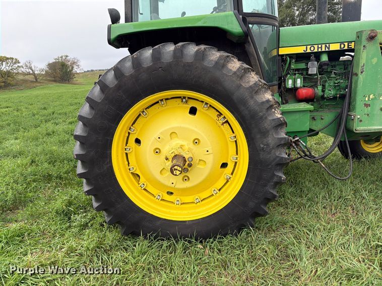 image for item EI7798 1985 John Deere 4450 tractor