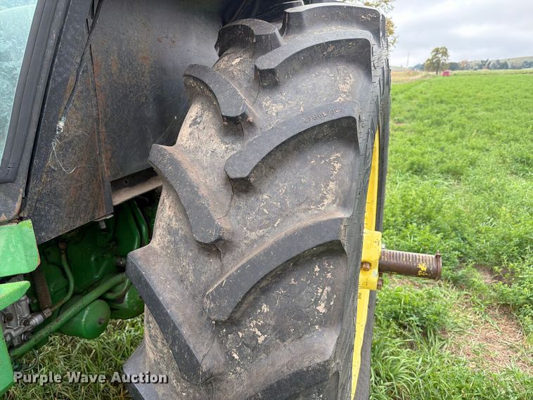 image for item EI7798 1985 John Deere 4450 tractor