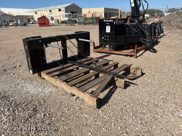 image for item EI7867 Land Pride BS10 skid steer bale spear