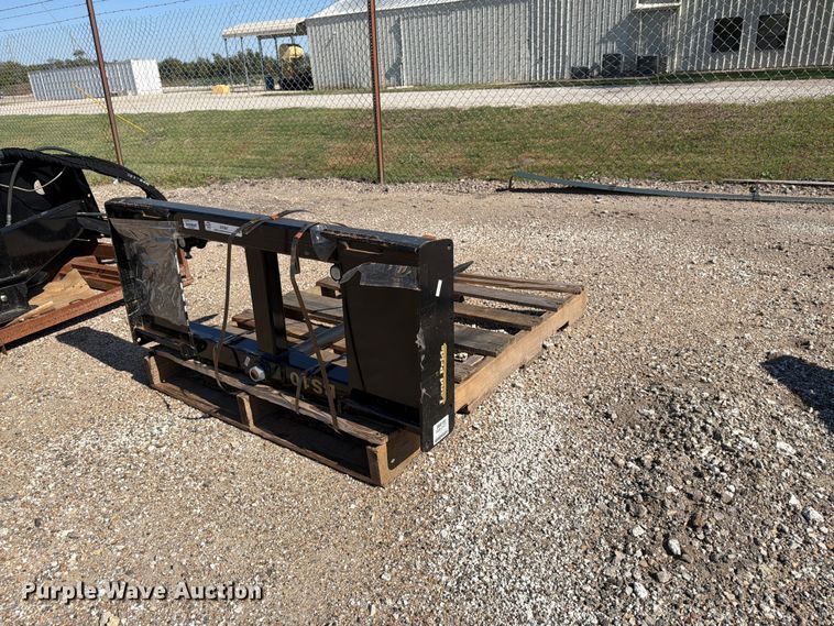 image for item EI7867 Land Pride BS10 skid steer bale spear