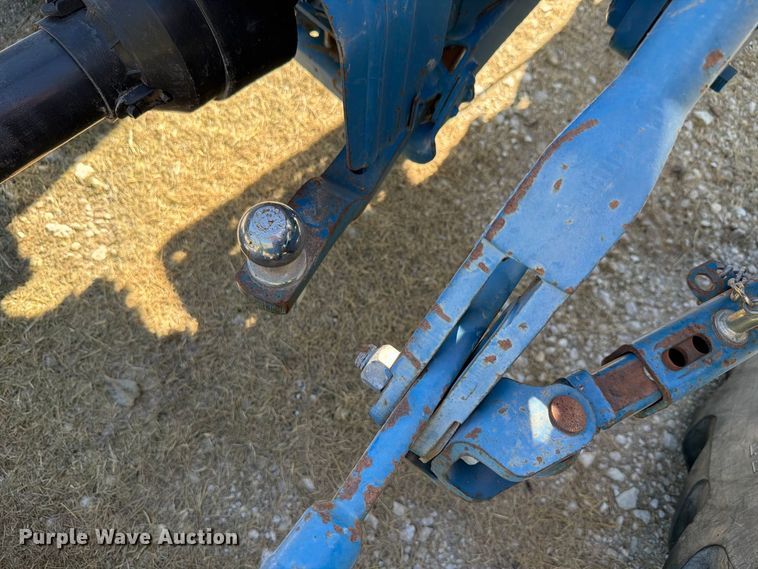image for item EL0995 1993 Ford 3930 tractor