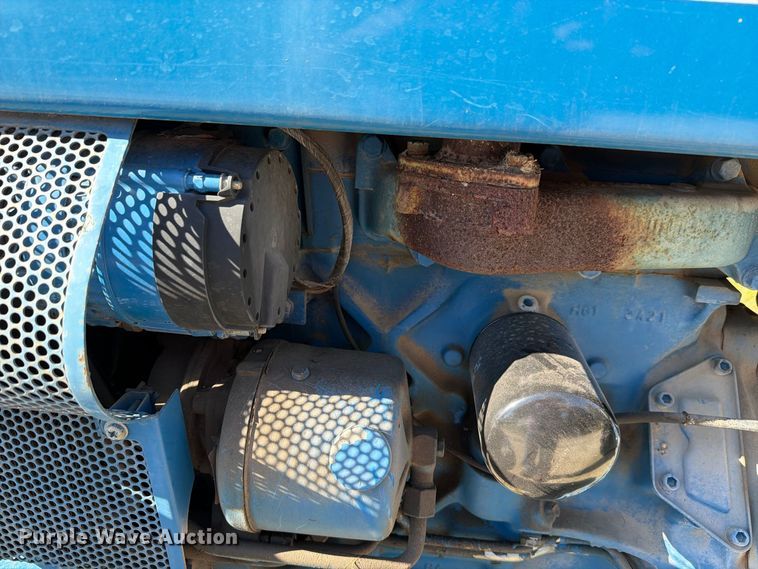 image for item EL0995 1993 Ford 3930 tractor