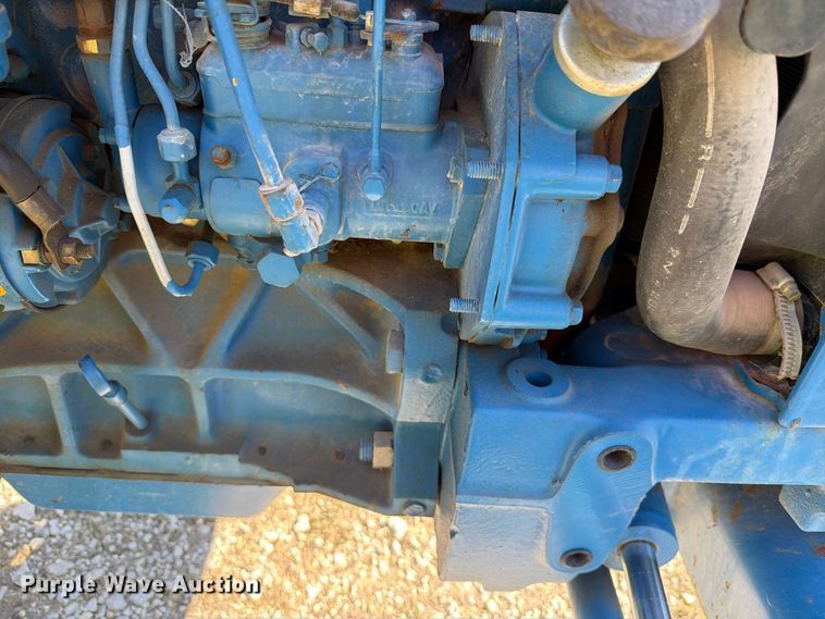 image for item EL0995 1993 Ford 3930 tractor