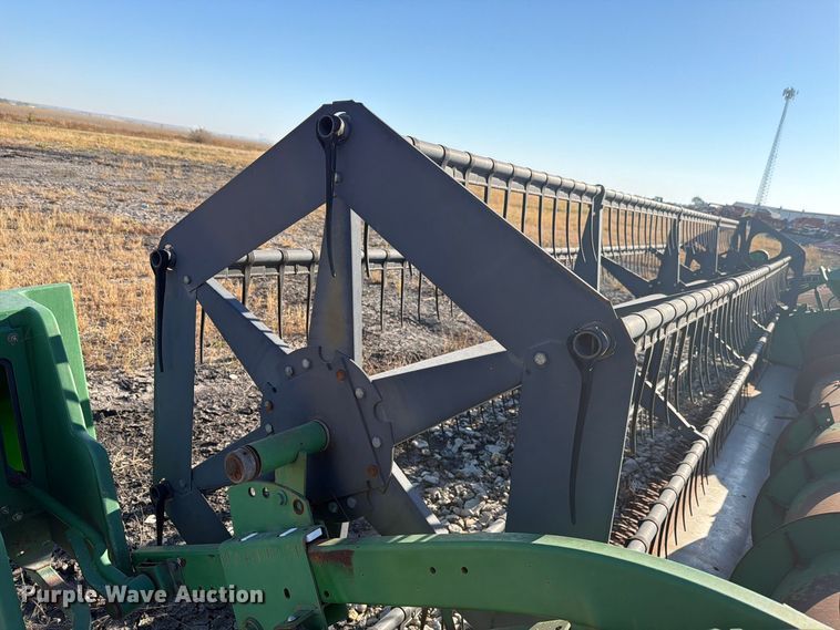 image for item EL1087 John Deere 920 flex head