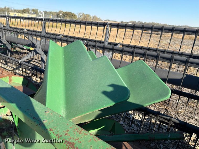 image for item EL1087 John Deere 920 flex head