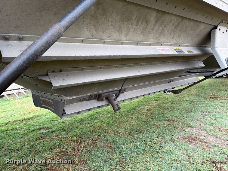 image for item EP7947 2014 Timpte Super Hopper grain trailer