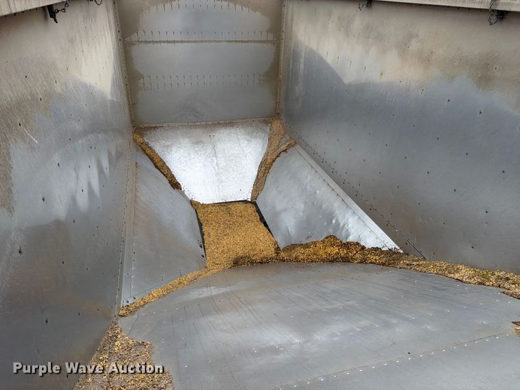 image for item EP7947 2014 Timpte Super Hopper grain trailer