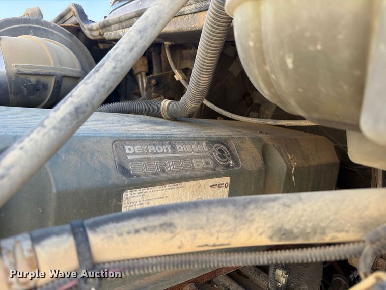 image for item ER3474 2004 Freightliner Columbia 120 fertilizer tender truck