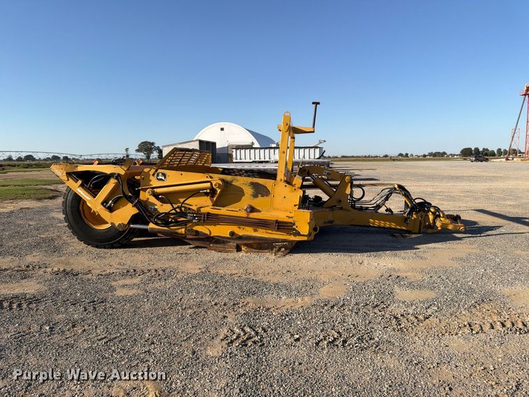 image for item ER3479 2014 John Deere 1812C scraper
