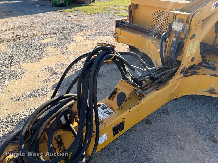 image for item ER3479 2014 John Deere 1812C scraper