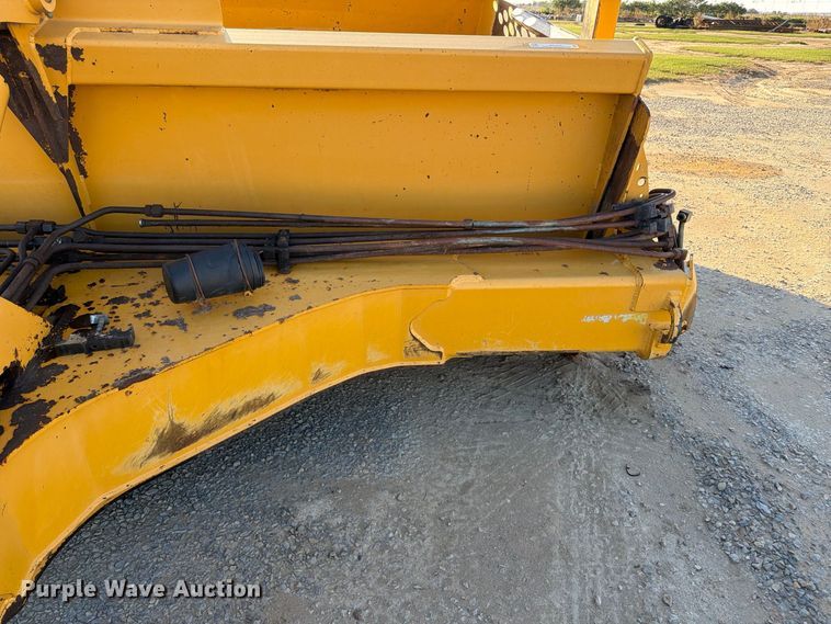 image for item ER3479 2014 John Deere 1812C scraper