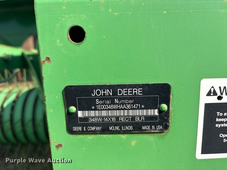 image for item ES8289 2016 John Deere 348W-14X18 Rect BLR small square baler