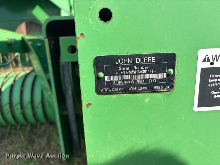 image for item ES8289 2016 John Deere 348W-14X18 Rect BLR small square baler