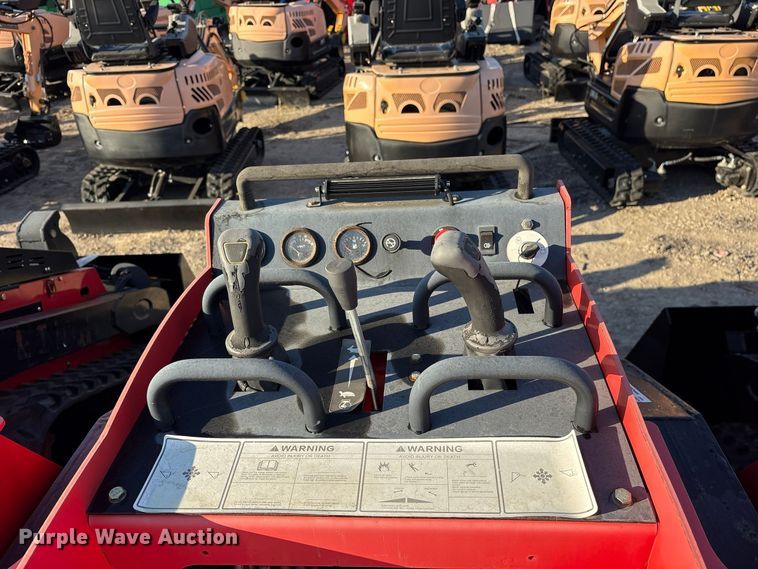 image for item ES8336 Erie SCL850 compact utility loader