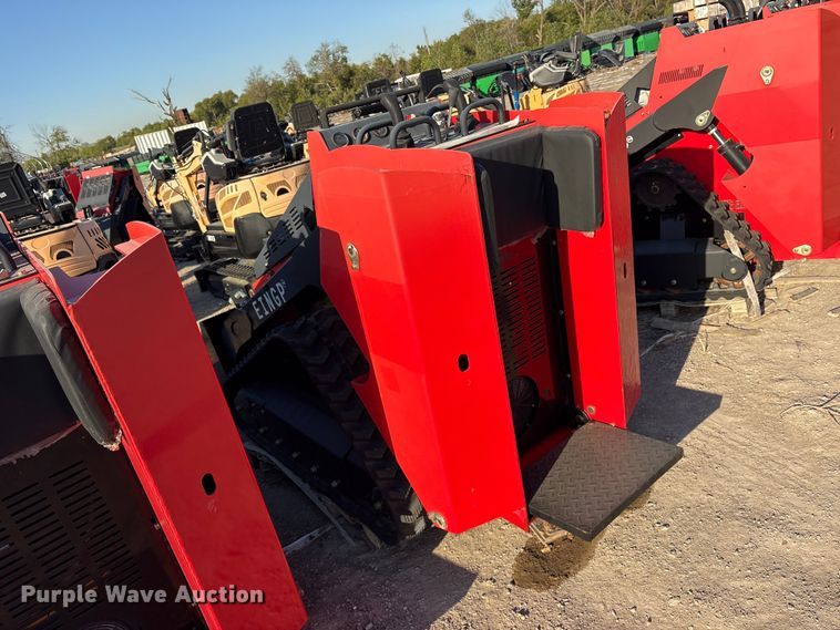 image for item ES8338 2024 Erie SCL850 compact utility loader