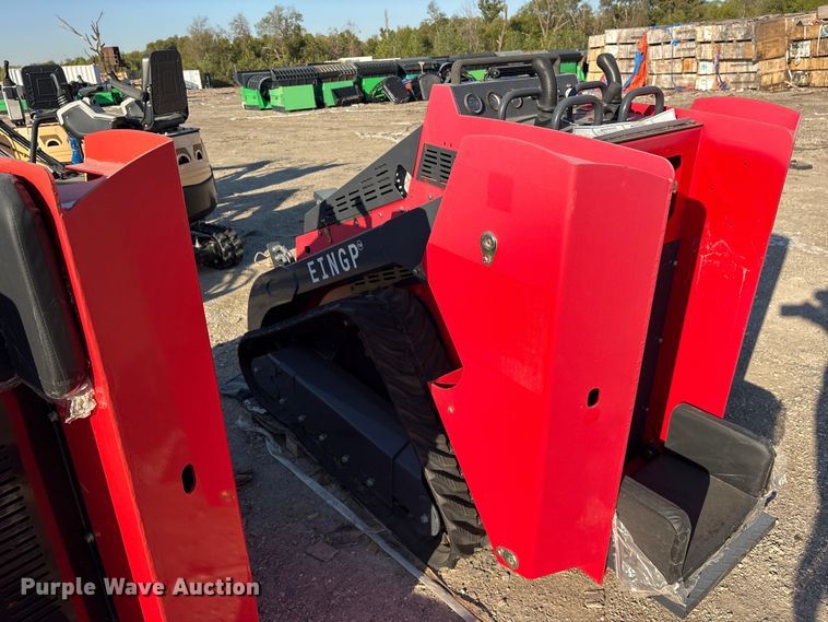 image for item ES8341 2024 Erie SCL850 compact utility loader