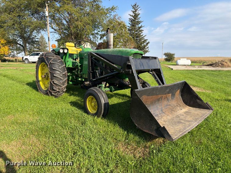 image for item EX1049 1972 John Deere 4000 tractor