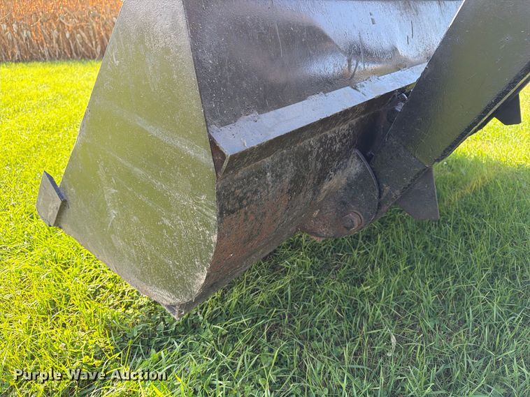 image for item EX1049 1972 John Deere 4000 tractor