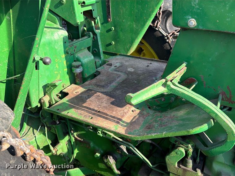 image for item EX1049 1972 John Deere 4000 tractor