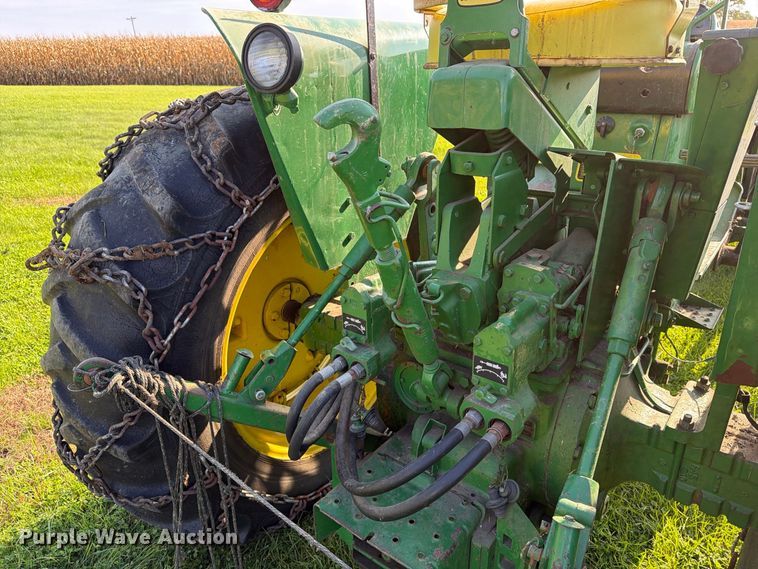 image for item EX1049 1972 John Deere 4000 tractor