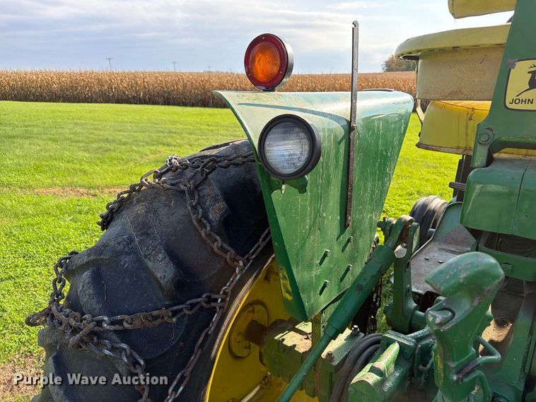 image for item EX1049 1972 John Deere 4000 tractor