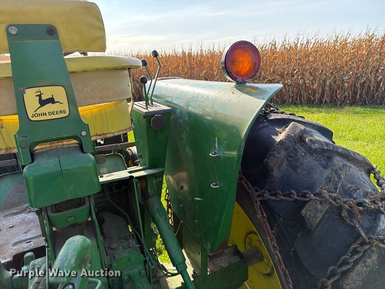 image for item EX1049 1972 John Deere 4000 tractor