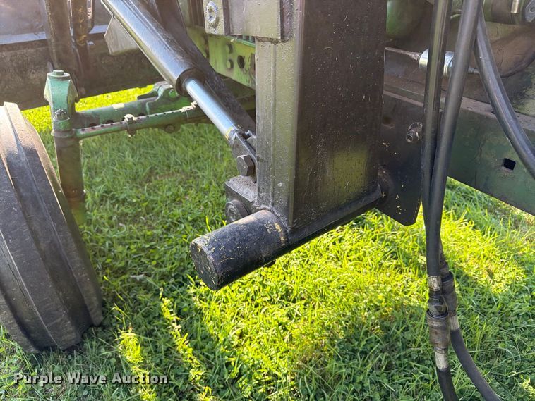image for item EX1049 1972 John Deere 4000 tractor