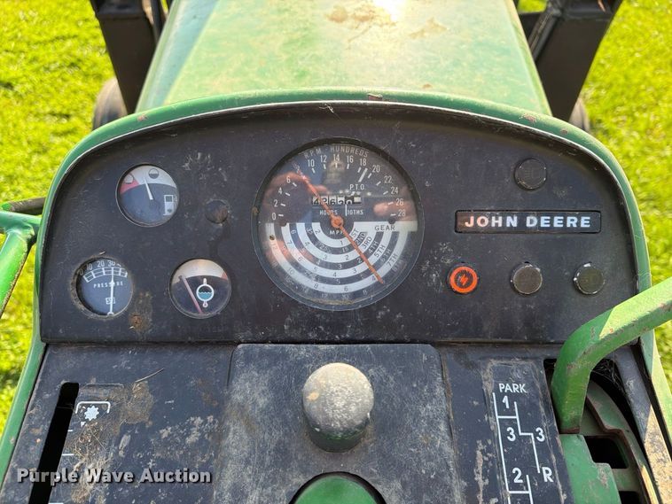 image for item EX1049 1972 John Deere 4000 tractor