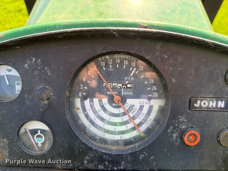 image for item EX1049 1972 John Deere 4000 tractor
