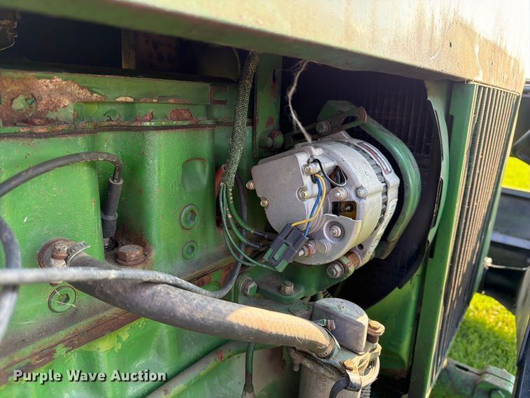 image for item EX1049 1972 John Deere 4000 tractor