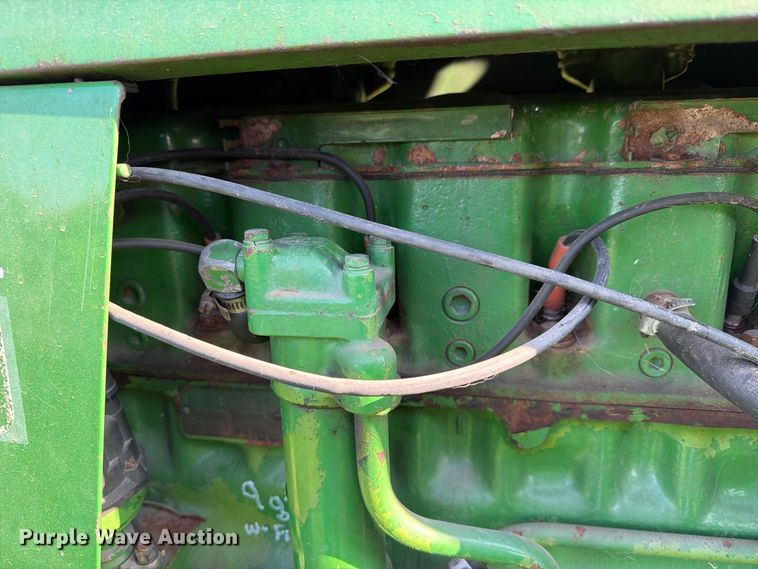 image for item EX1049 1972 John Deere 4000 tractor