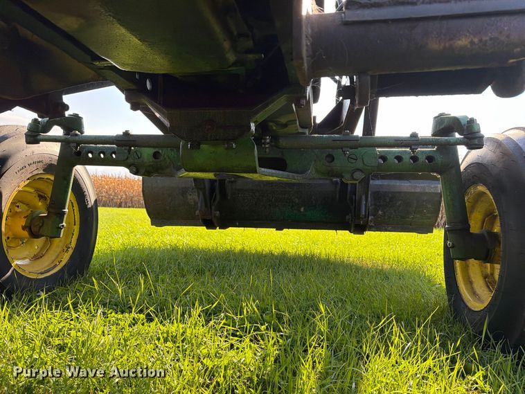 image for item EX1049 1972 John Deere 4000 tractor