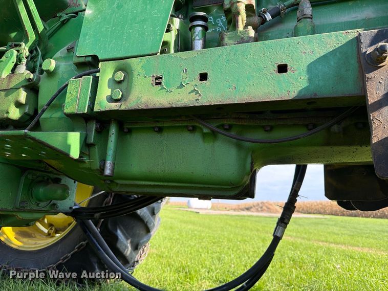 image for item EX1049 1972 John Deere 4000 tractor