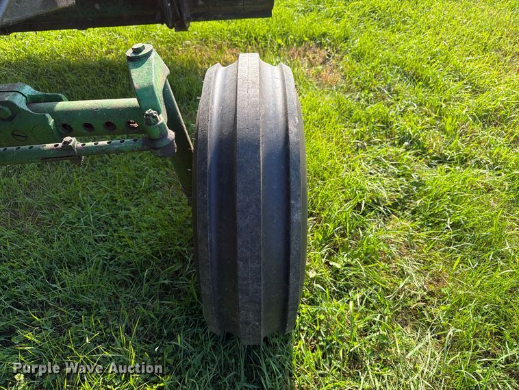 image for item EX1049 1972 John Deere 4000 tractor