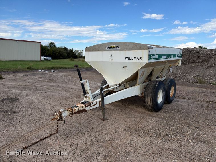 image for item EX1502 Willmar Super 600 spreader