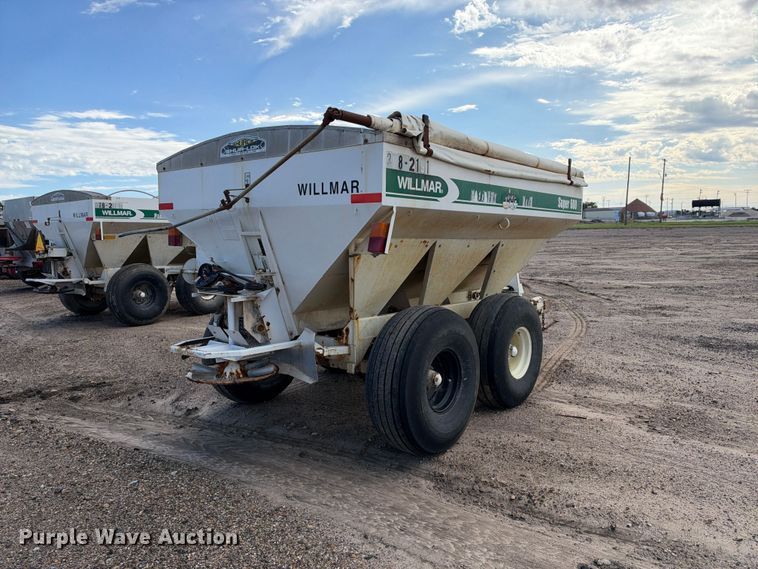 image for item EX1502 Willmar Super 600 spreader