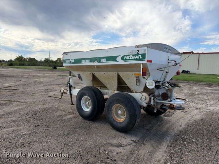 image for item EX1502 Willmar Super 600 spreader