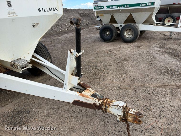 image for item EX1502 Willmar Super 600 spreader