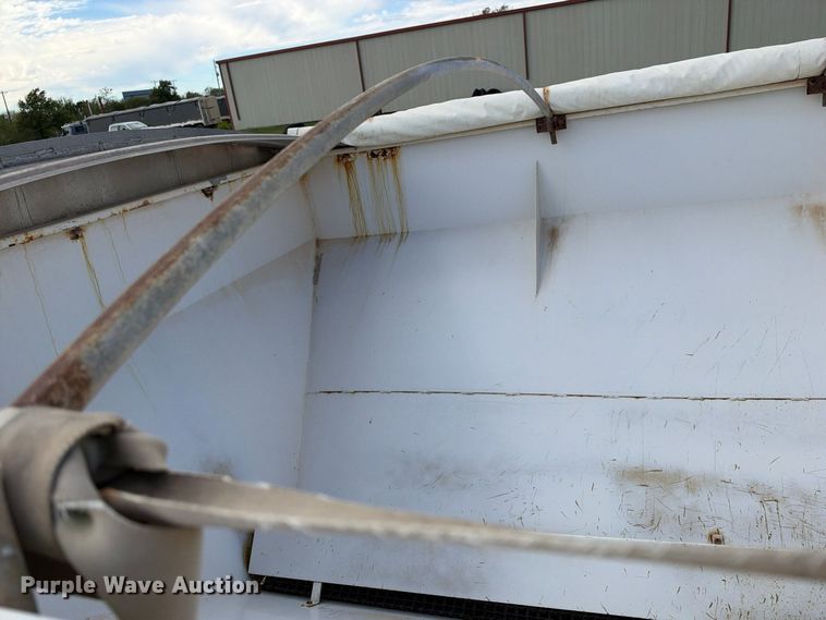image for item EX1502 Willmar Super 600 spreader