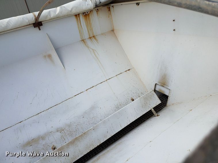 image for item EX1502 Willmar Super 600 spreader