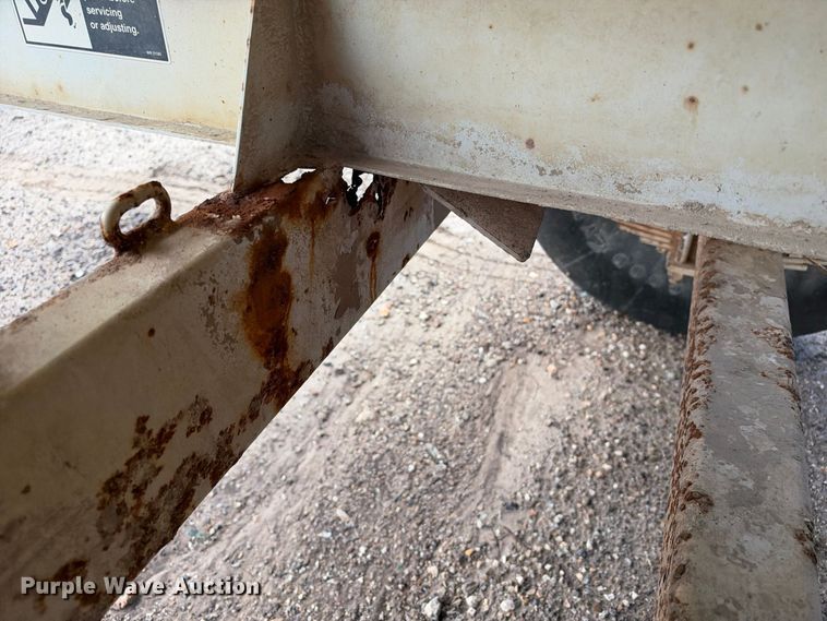 image for item EX1502 Willmar Super 600 spreader