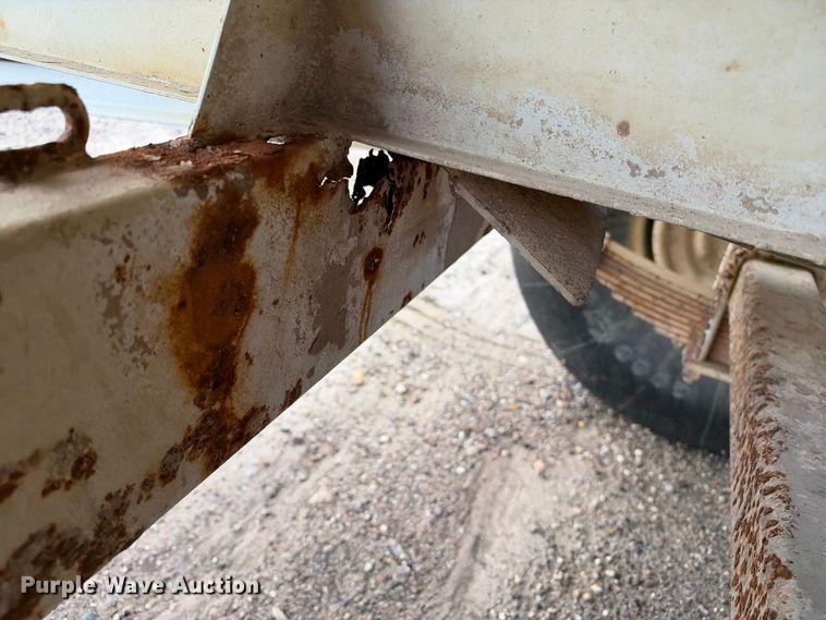image for item EX1502 Willmar Super 600 spreader