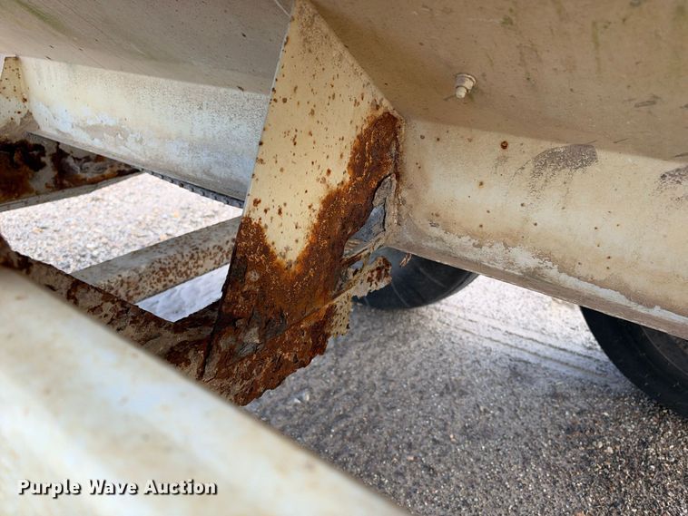 image for item EX1502 Willmar Super 600 spreader