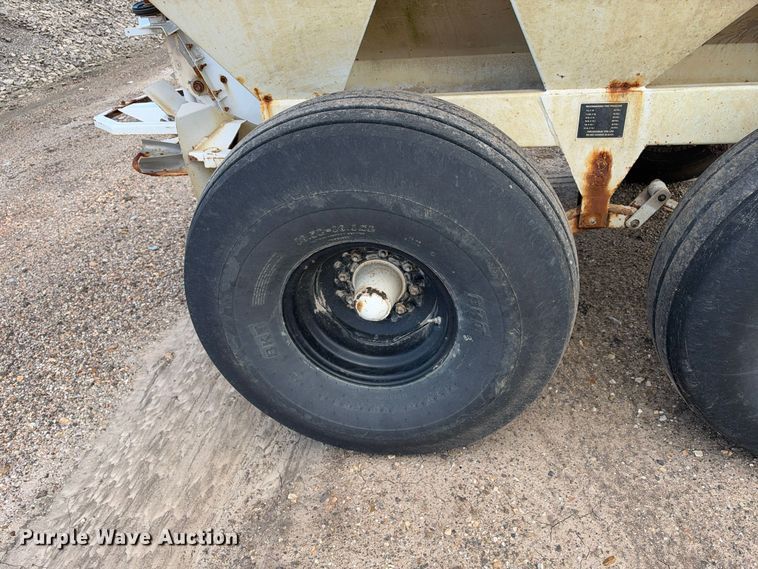 image for item EX1502 Willmar Super 600 spreader
