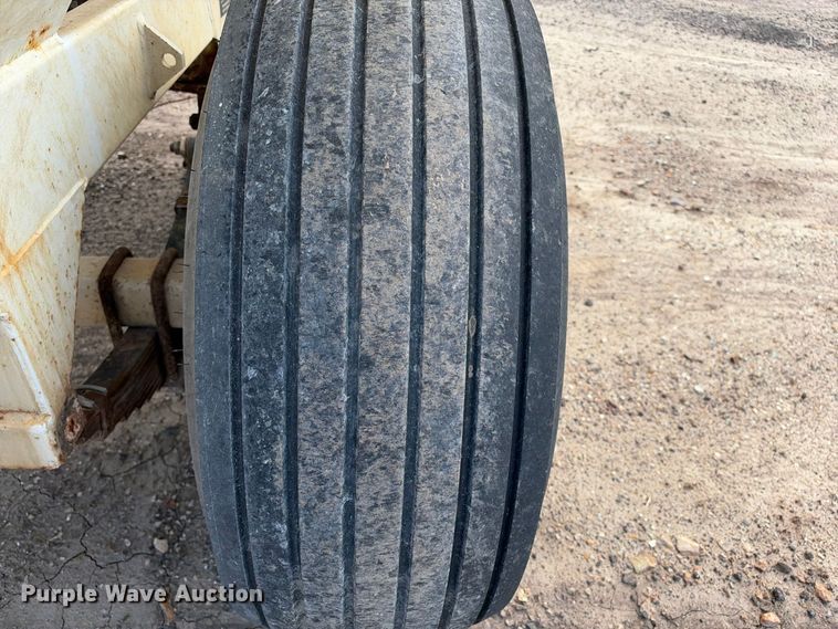 image for item EX1502 Willmar Super 600 spreader