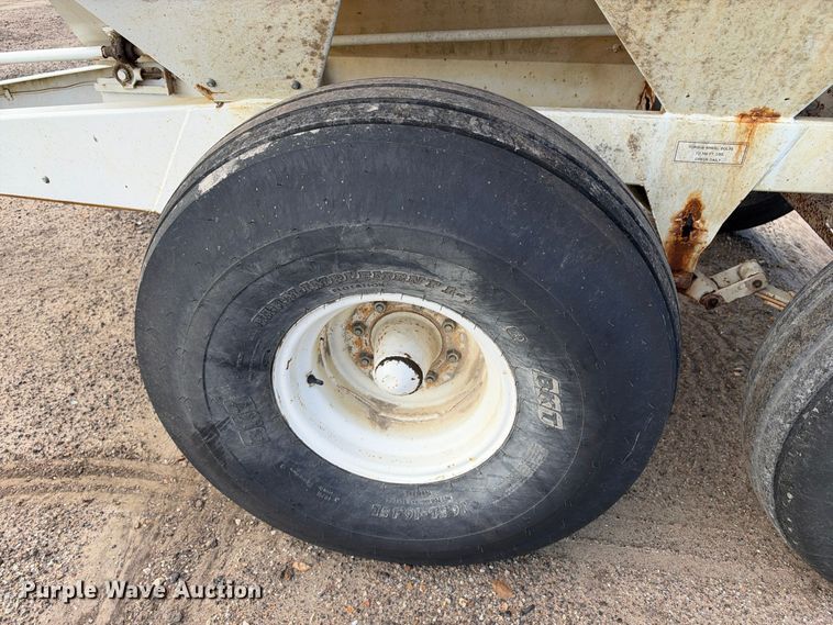image for item EX1502 Willmar Super 600 spreader