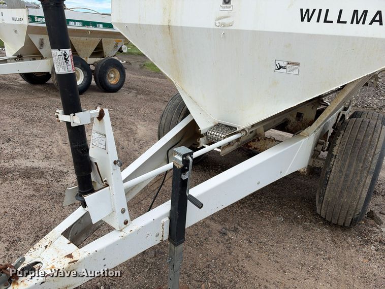 image for item EX1503 Willmar Super 600 spreader