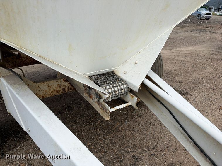 image for item EX1503 Willmar Super 600 spreader