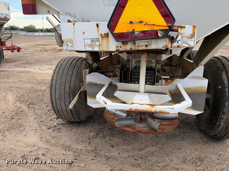 image for item EX1503 Willmar Super 600 spreader