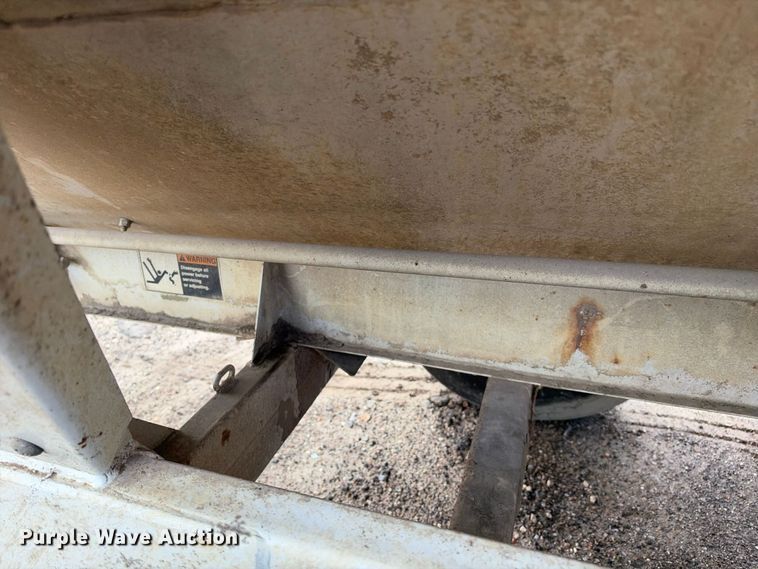 image for item EX1503 Willmar Super 600 spreader